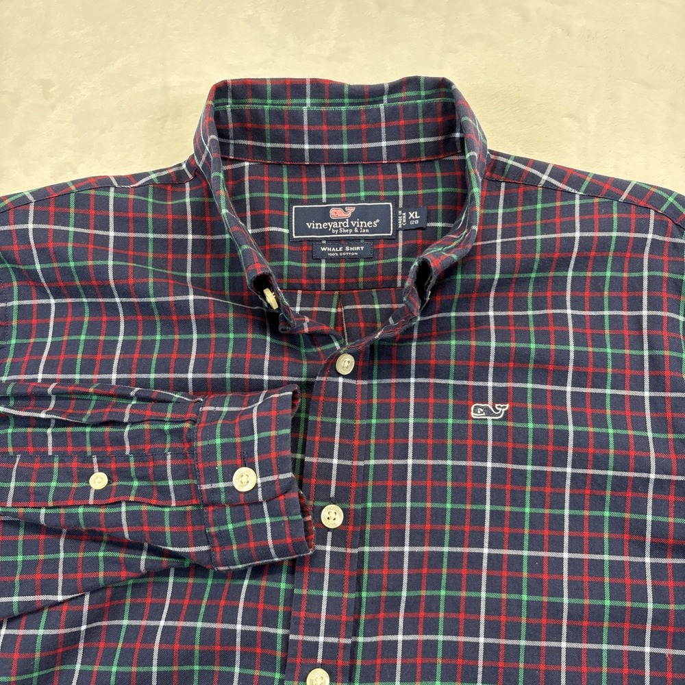 Vineyard Vines Whale Shirt Men's XL Green Red Plaid Flannel Cotton Button Down